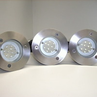 Grondspots met geïntrigeerde LED of energie zuinige spaarlamp 230 en 12volt.